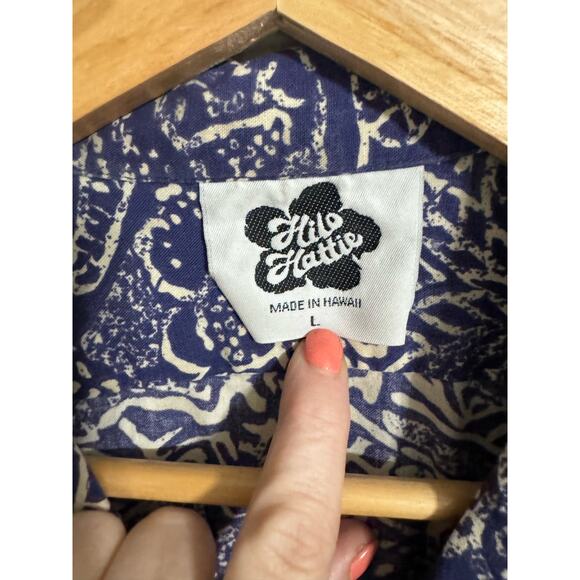 Hilo Hattie Hawaiian Button Down Shirt Size Large - Picture 3 of 4